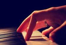 虎扑体育官网：德甲-凯恩传射萨内双响 拜仁4-0不来梅迎开门红.